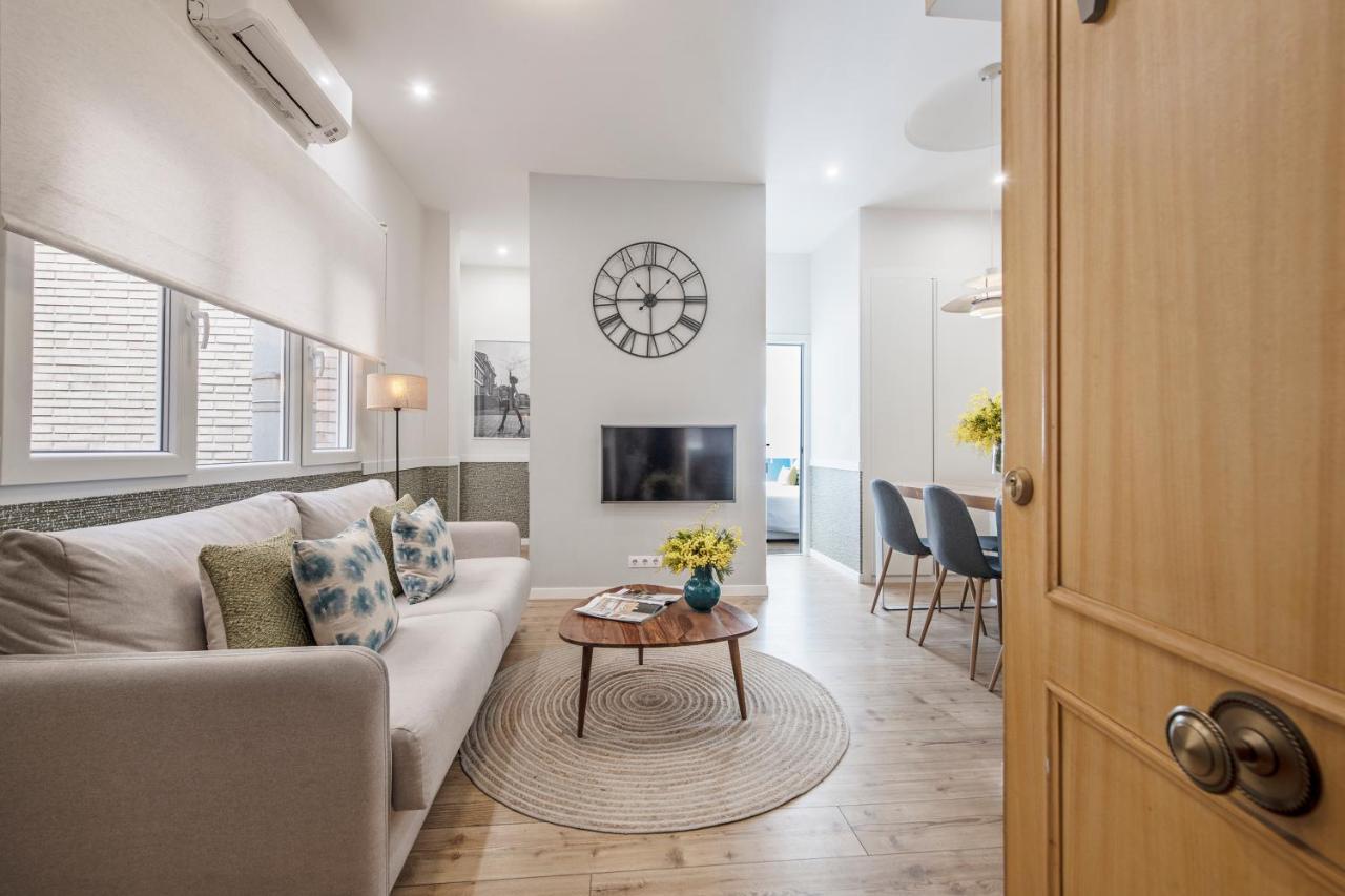 Acogedor Y Centrico Apartamento En Gran Via Madri Exterior foto